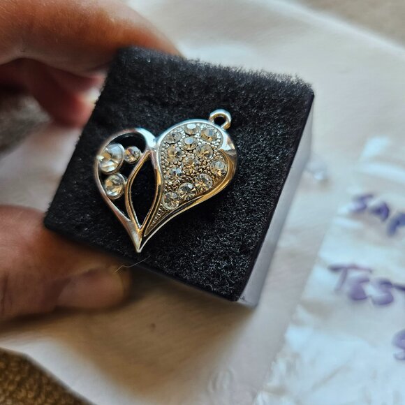 Sapphire heart pendant - Picture 6 of 6